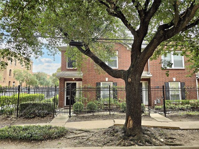 2211 Runnels Street, Houston, TX 77003