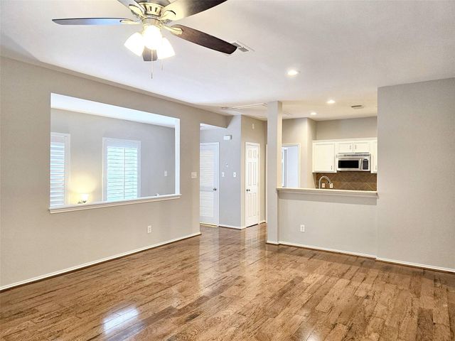 2211 Runnels Street, Houston, TX 77003