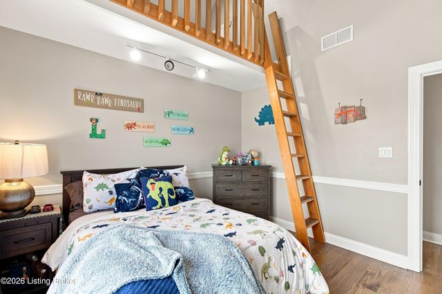 5500 Valley Park Dr, Louisville, KY 40299