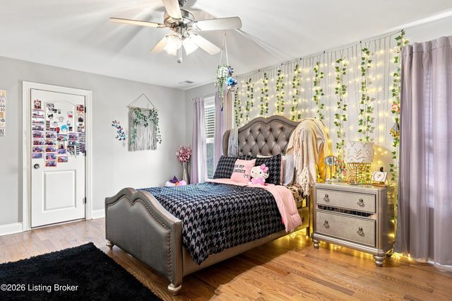 5500 Valley Park Dr, Louisville, KY 40299