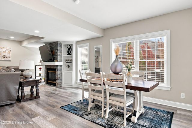 5500 Valley Park Dr, Louisville, KY 40299