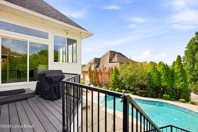 5500 Valley Park Dr, Louisville, KY 40299