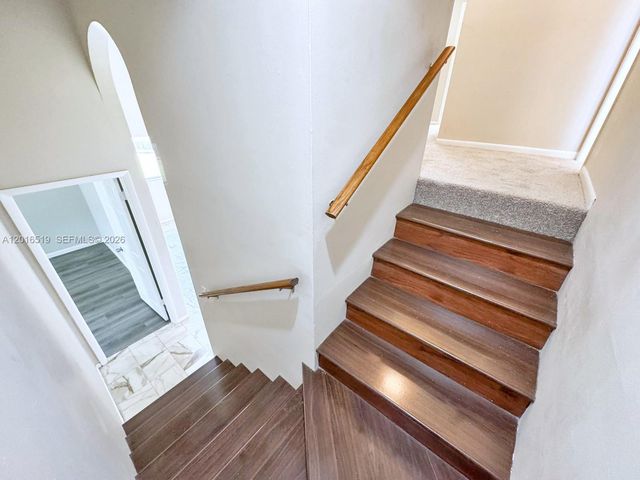 8670 Bridle Path Ct 111A, Davie, FL 33328