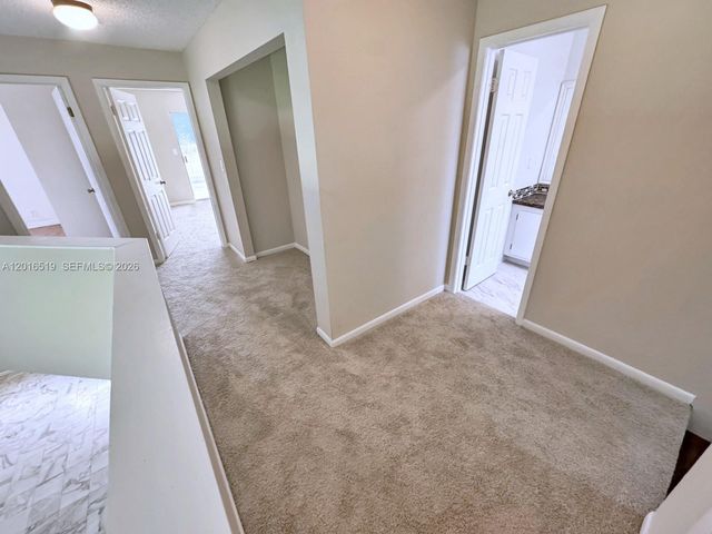 8670 Bridle Path Ct 111A, Davie, FL 33328