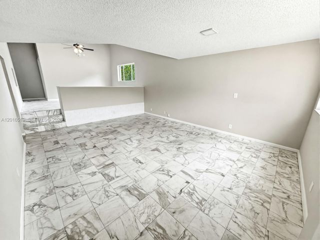 8670 Bridle Path Ct 111A, Davie, FL 33328