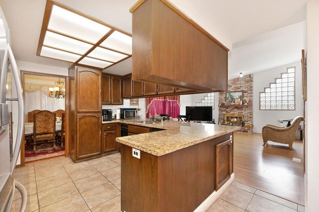 487 Twin River Way, Sacramento, CA 95831