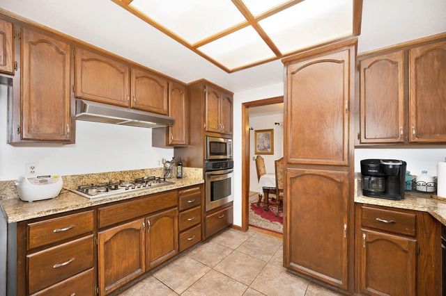 487 Twin River Way, Sacramento, CA 95831