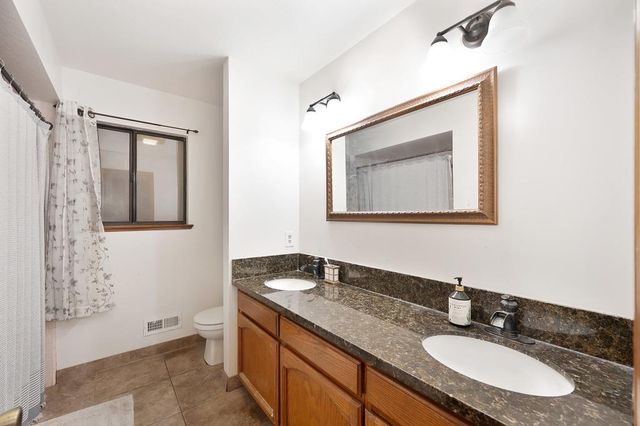 487 Twin River Way, Sacramento, CA 95831