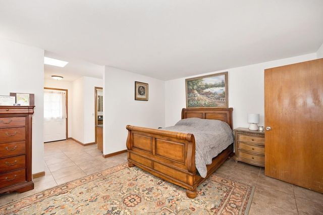 487 Twin River Way, Sacramento, CA 95831