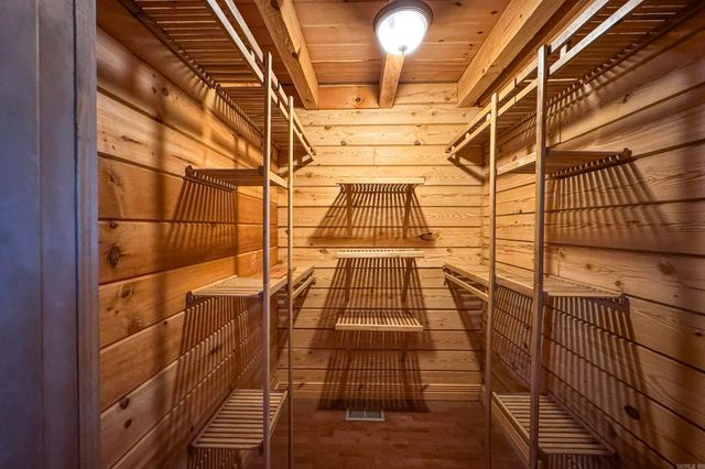 35 Sunshine Point, Greers Ferry, AR 72067