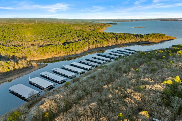 35 Sunshine Point, Greers Ferry, AR 72067