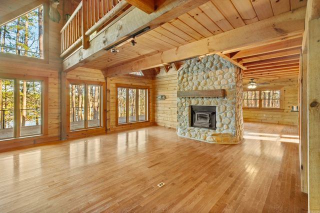 35 Sunshine Point, Greers Ferry, AR 72067