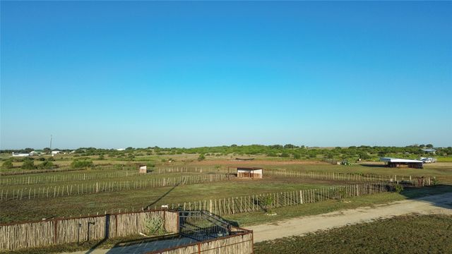 925 Clear Spring Road, Stephenville, TX 76401