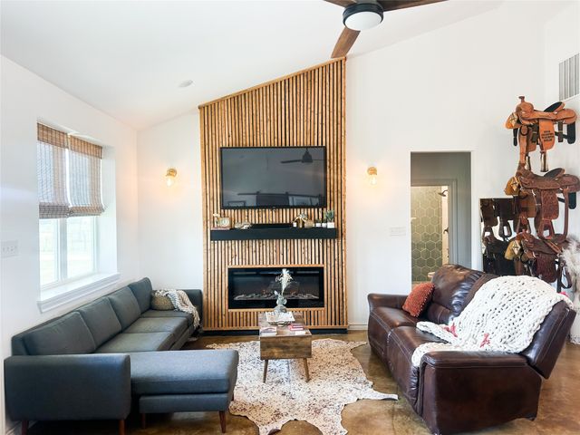 925 Clear Spring Road, Stephenville, TX 76401