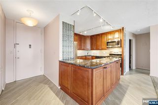 555 North Avenue 24N, Fort Lee, NJ 07024