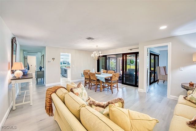 7275 Lake DR, Fort Myers, FL 33908