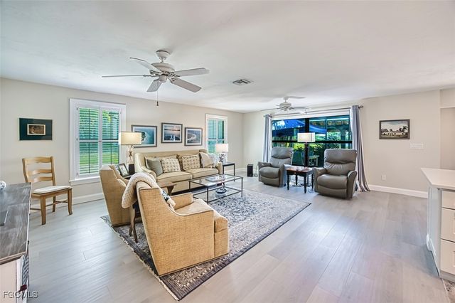 7275 Lake DR, Fort Myers, FL 33908