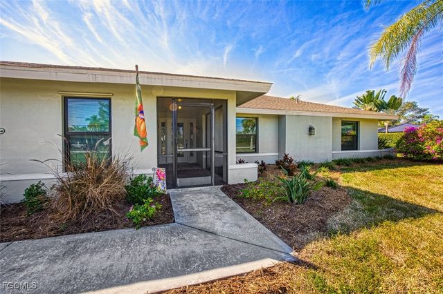 7275 Lake DR, Fort Myers, FL 33908
