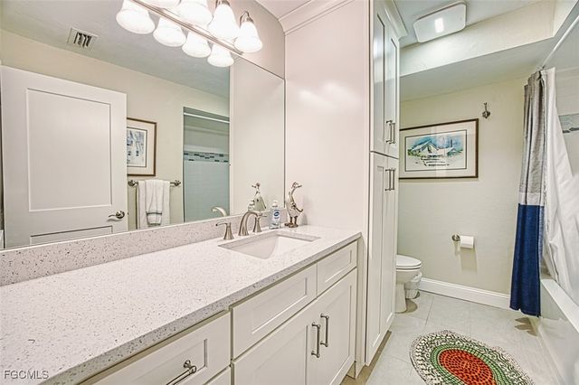 7275 Lake DR, Fort Myers, FL 33908