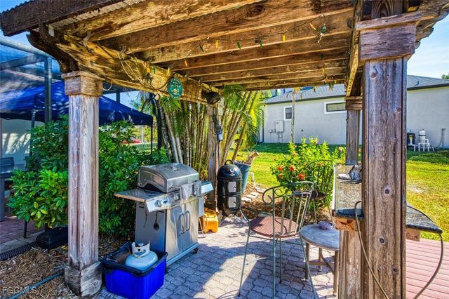 7275 Lake DR, Fort Myers, FL 33908