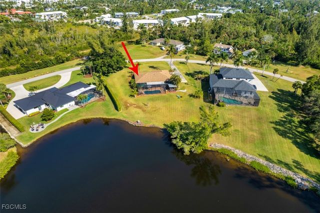 7275 Lake DR, Fort Myers, FL 33908