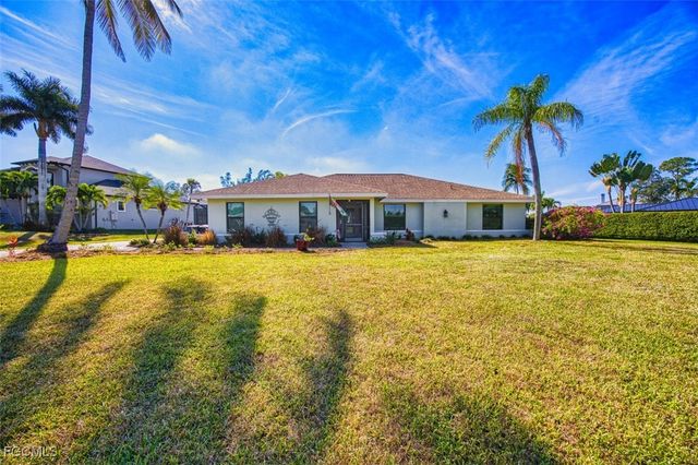 7275 Lake DR, Fort Myers, FL 33908