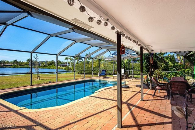 7275 Lake DR, Fort Myers, FL 33908