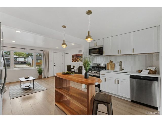 3980 S Hazel Ct, Englewood, CO 80110