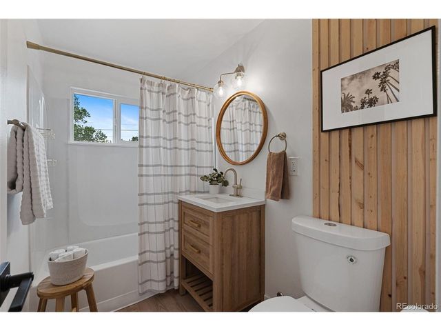 3980 S Hazel Ct, Englewood, CO 80110