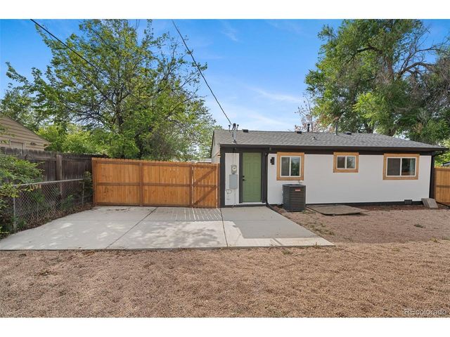 3980 S Hazel Ct, Englewood, CO 80110