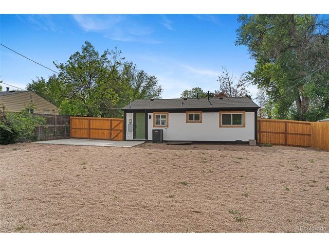 3980 S Hazel Ct, Englewood, CO 80110