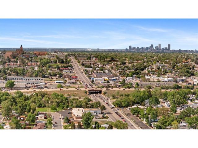 3980 S Hazel Ct, Englewood, CO 80110