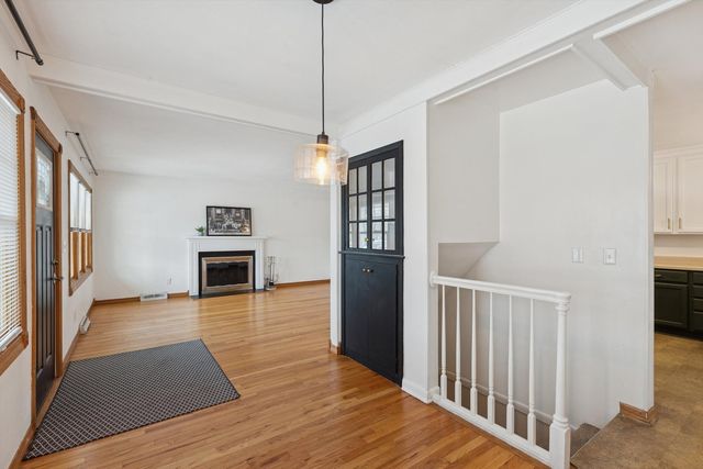 2317 Washington Lane, Davenport, IA 52804