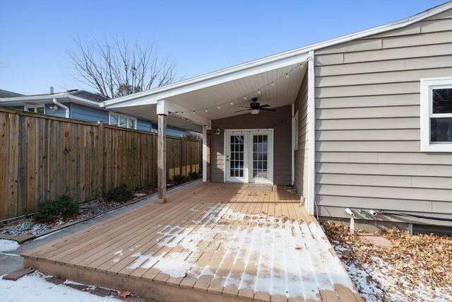 2317 Washington Lane, Davenport, IA 52804