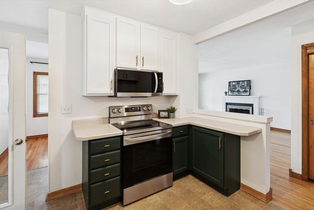 2317 Washington Lane, Davenport, IA 52804