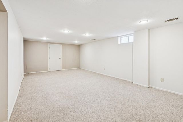 2317 Washington Lane, Davenport, IA 52804