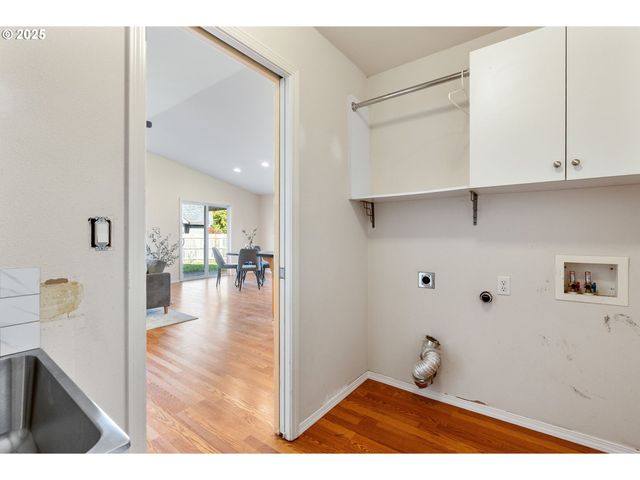 3 SHADY OAK Ln, North Bonneville, WA 98639