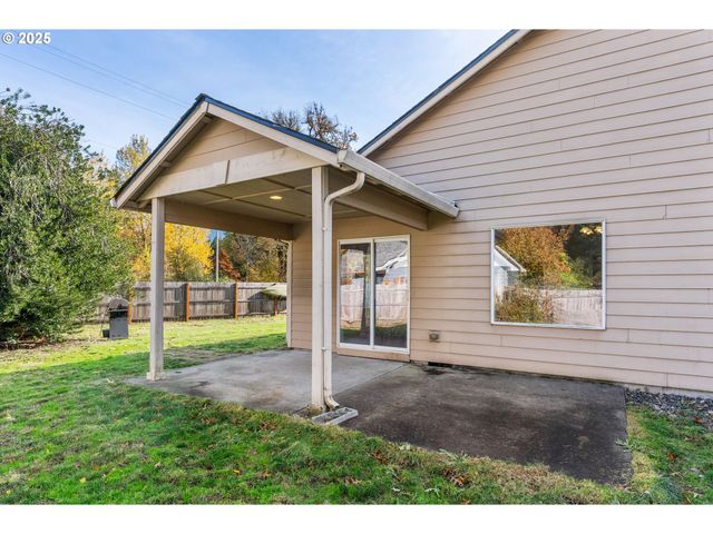 3 SHADY OAK Ln, North Bonneville, WA 98639