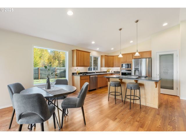 3 SHADY OAK Ln, North Bonneville, WA 98639