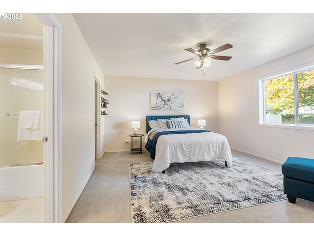 3 SHADY OAK Ln, North Bonneville, WA 98639