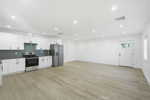 14014 Hubbard Street, Sylmar, CA 91342