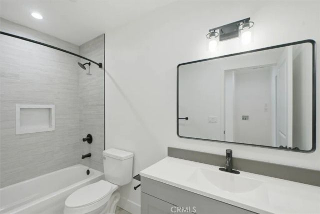 14014 Hubbard Street, Sylmar, CA 91342