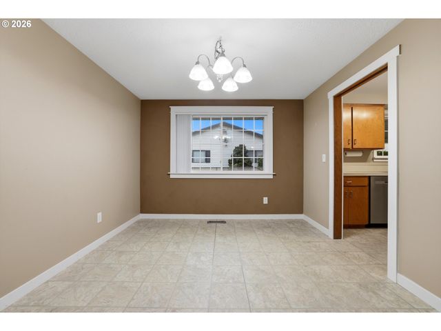 1967 ASTOR Way, Woodburn, OR 97071