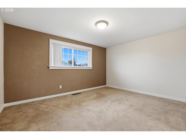 1967 ASTOR Way, Woodburn, OR 97071