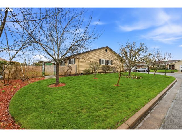 1967 ASTOR Way, Woodburn, OR 97071