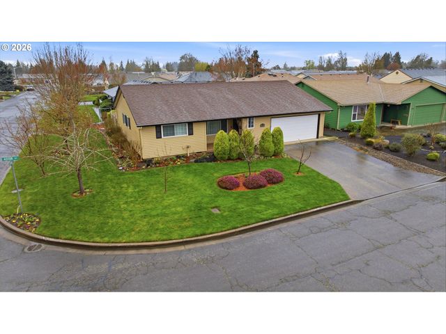 1967 ASTOR Way, Woodburn, OR 97071