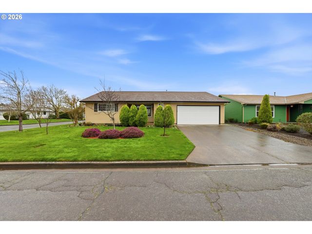 1967 ASTOR Way, Woodburn, OR 97071
