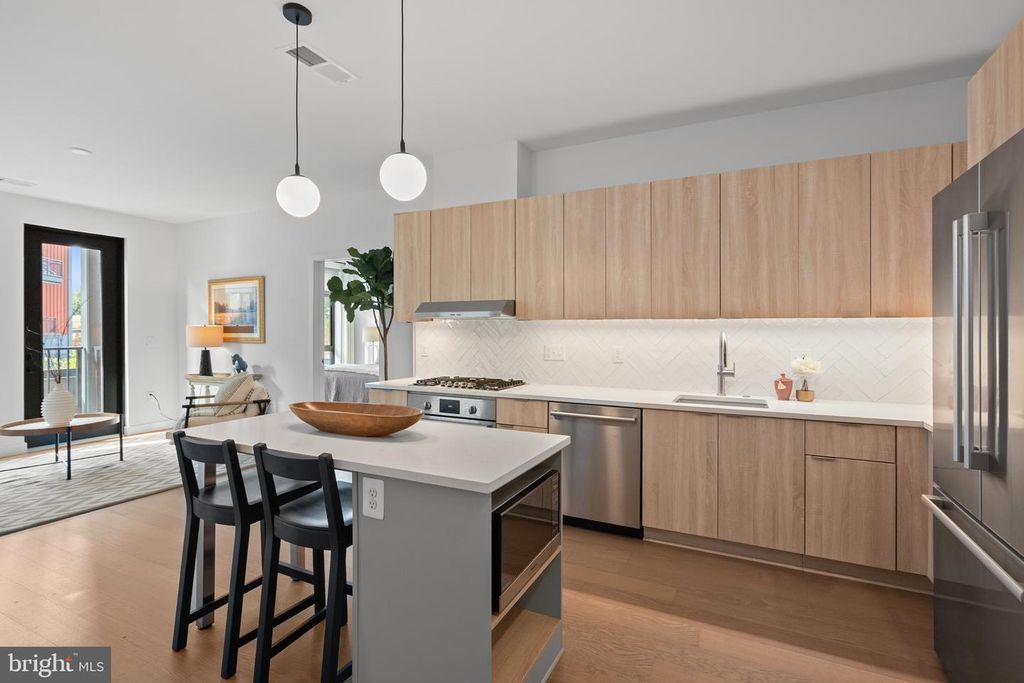 Image 10 of property listing at 7175 12TH ST NW #214, Washington, DC 20012