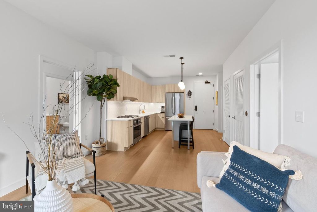 Image 14 of property listing at 7175 12TH ST NW #214, Washington, DC 20012