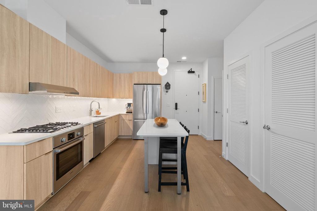 Image 6 of property listing at 7175 12TH ST NW #214, Washington, DC 20012